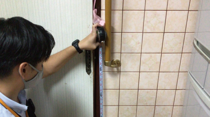 改修している家の画像